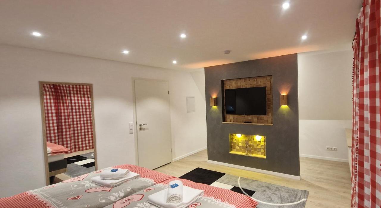 Renatas Ferienwohnung ซัสบาควัลเดิน ภายนอก รูปภาพ